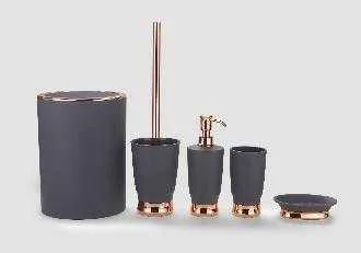 MAKER SET ZA KUPATILO 5/1 CRNO/ZLATO MAK0535