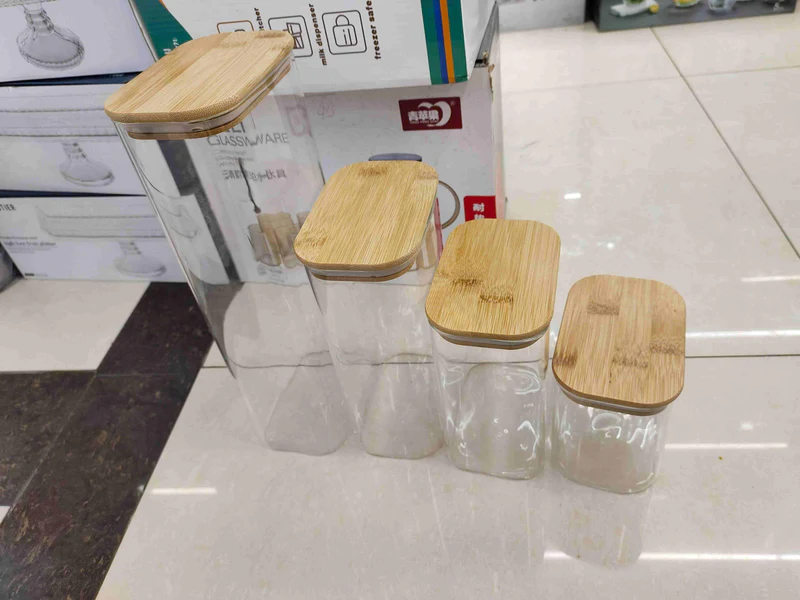 STAKLENA POSUDA ZA ZAČINE 650ML MAK1214