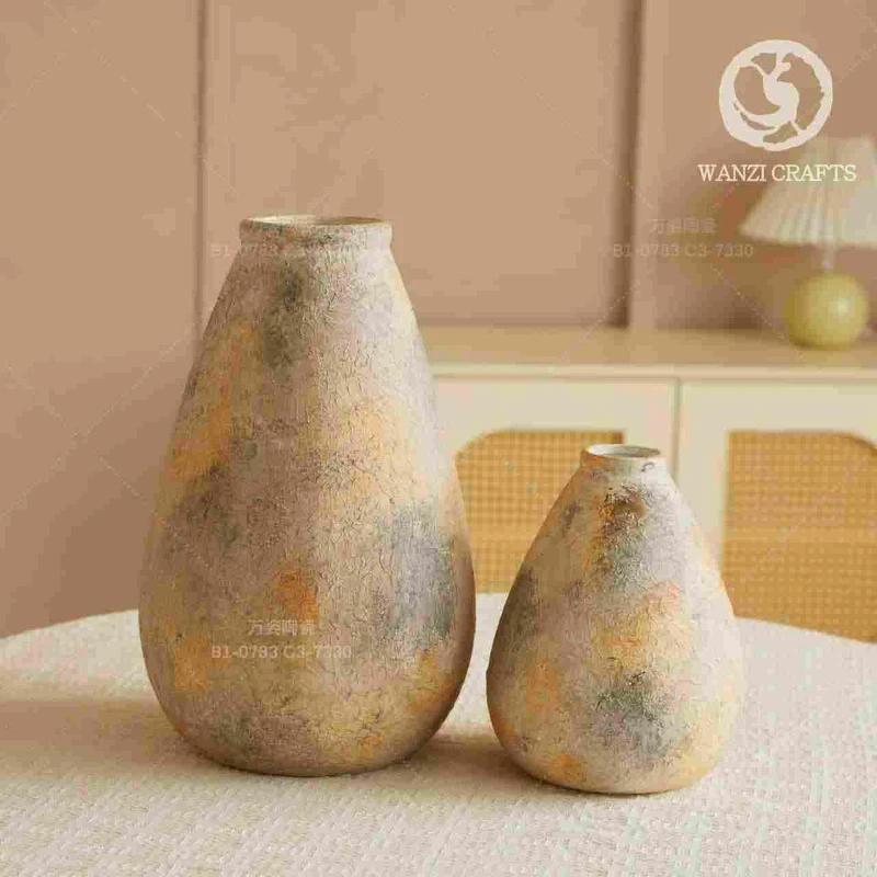 DEKORATIVNA VAZA 23X23X37,5 MAK1387